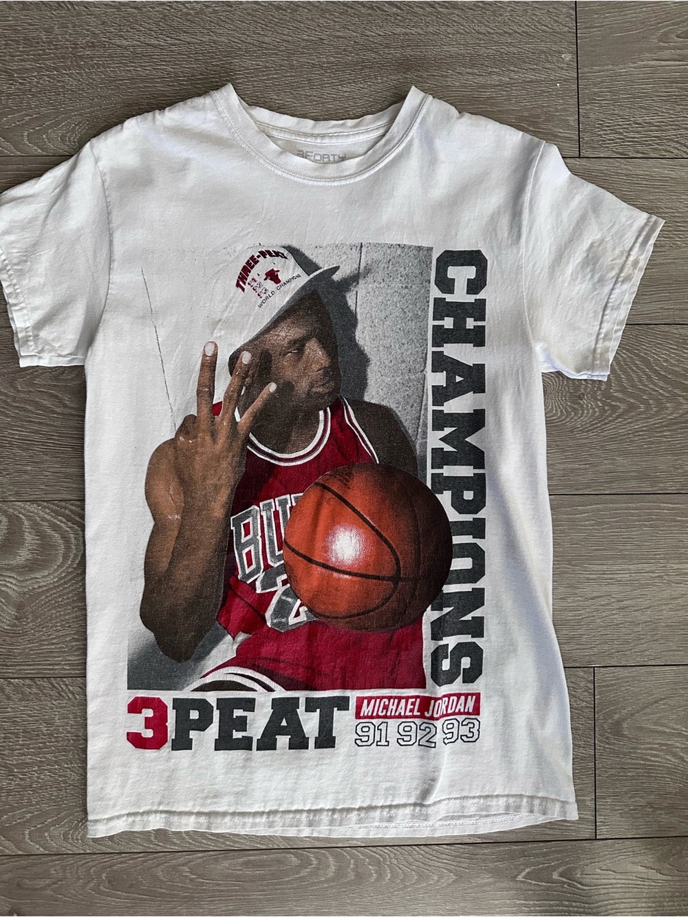 Vintage-Style Chicago Bulls Michael Jordan 3-Peat Champions Graphic Tee